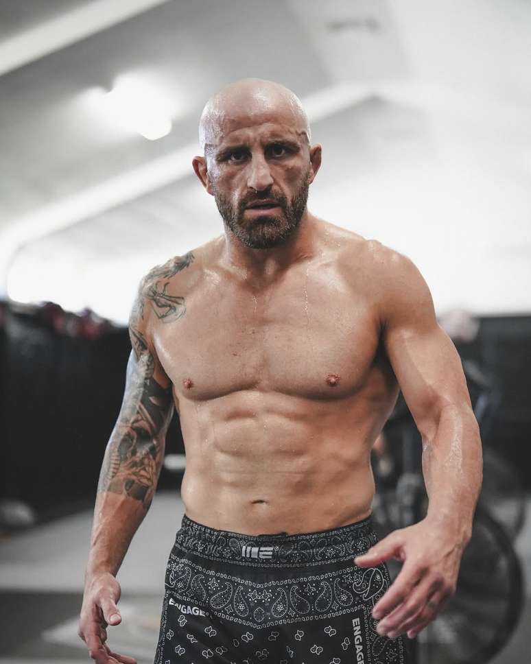 Volkanovski tentará retomar cinturão no UFC 314 