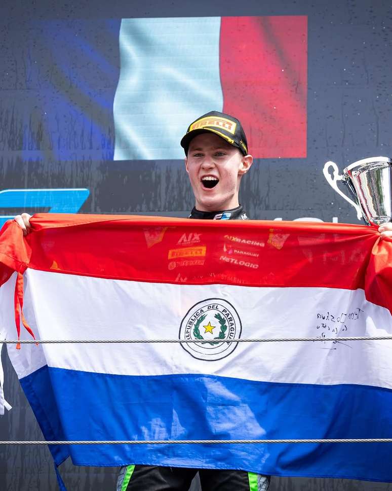 Joshua Duerksen no pódio da Sprint na Austrália