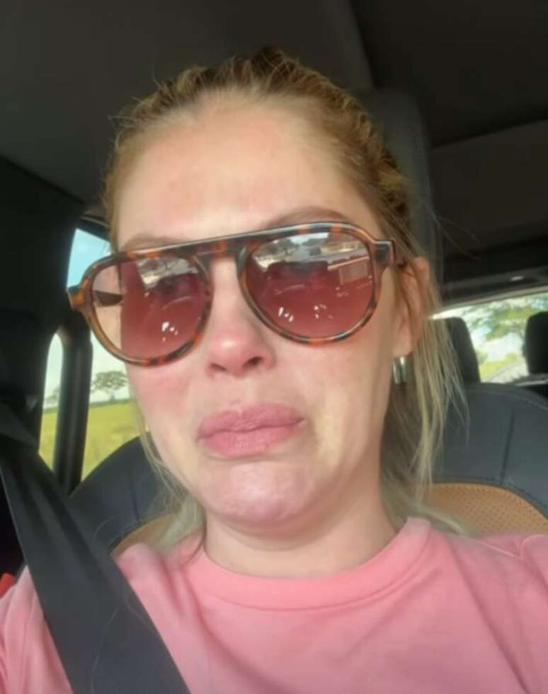 Barbara Evans cries when it reports Scorpion’s bite on the 1 year old son