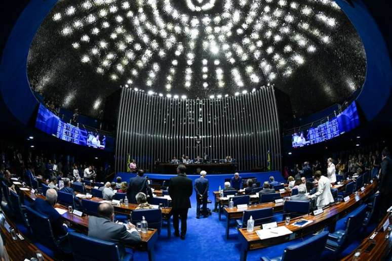Plenário do Senado discute nesta terça-feira, 18, projeto de lei que torna inelegibilidade da Ficha Limpa mais branda