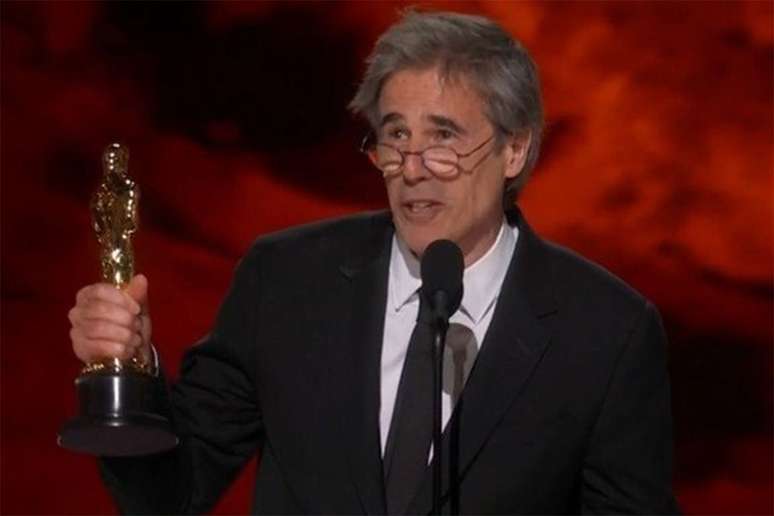 Cineasta conquistou o primeiro Oscar da história do cinema nacional –