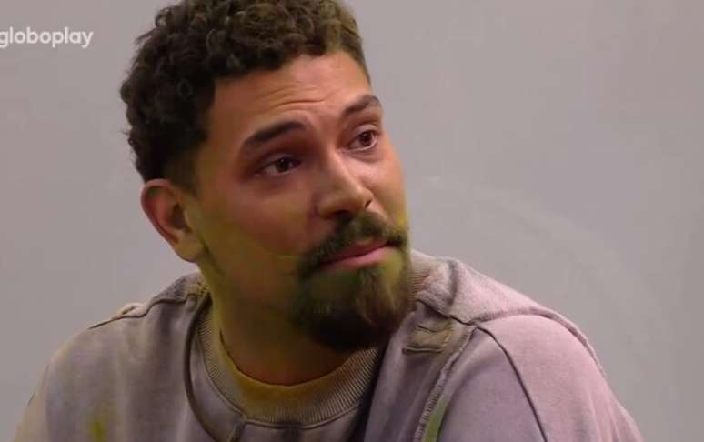 Vinicius viraliza após chamar participante de "pomba suja"