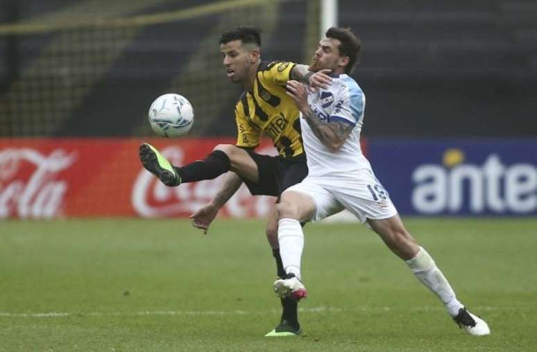 Clássico do futebol uruguaio pode acontecer em pleno Campeonato Gaúcho –