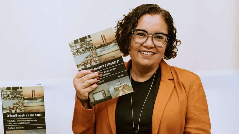 Ana Paula Gon&ccedil;alves &eacute; jornalista e pesquisadora/