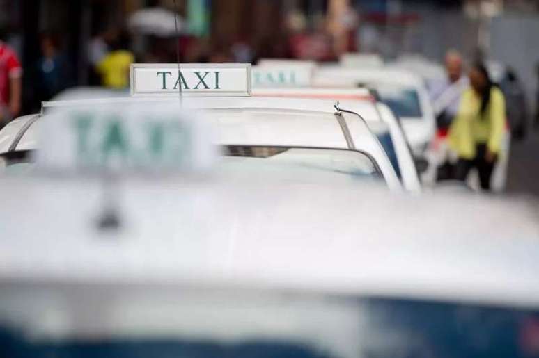 Excellent opportunity for qualified taxi drivers in Porto Alegre with a free course