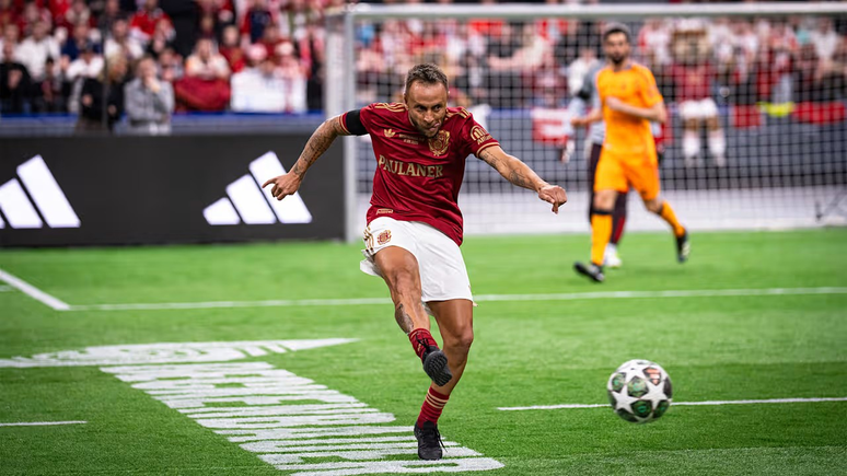 Rafinha em atuação no evento do Bayern de Munique. 
