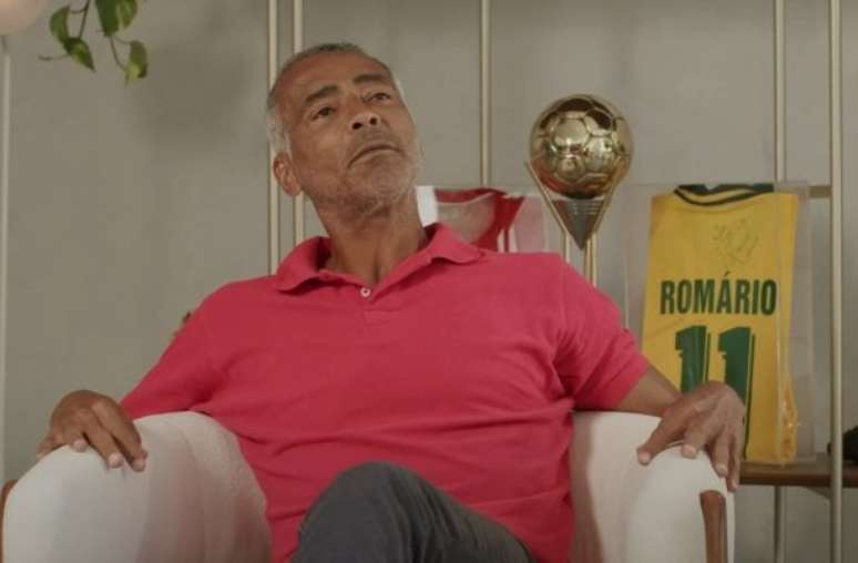 Romário durante uma entrevista com Bebeto em seu canal no YouTube –
