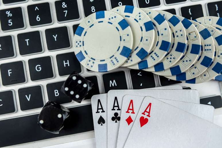 Conheça as ofertas da F12bet para jogar em cassino com prêmios
