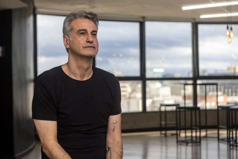 Alex Bourgeois, sócio-investidor e presidente da Portuguesa SAF, comemora homologação