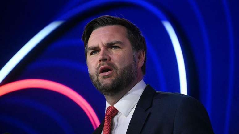 J.D. Vance questionou no chat o papel dos aliados europeus