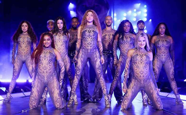 Shakira faz men&ccedil;&otilde;es ao ex-marido em shows da nova turn&ecirc; &ndash;