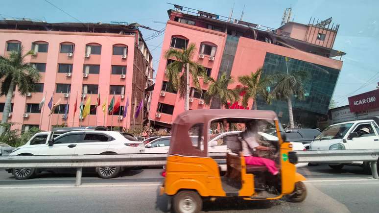 Vários prédios desabaram como resultado do terremoto