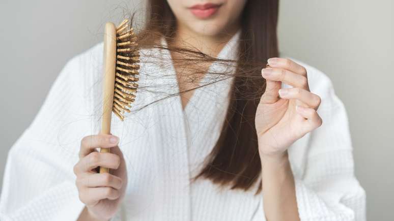 Women’s hair loss: learn the causes and when to worry