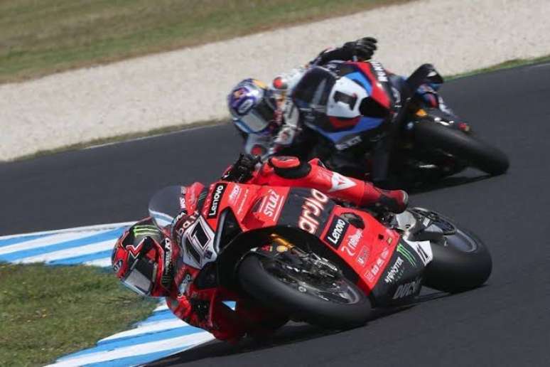 Disputa entre Toprak e Bulega