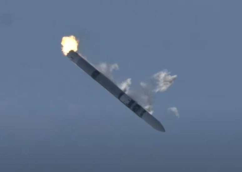Foguete Spectrum da Isa Aerospace, primeiro Orbital lançado pela Europa, cai após 18 segundo de seu lançamento na base espacial norueguesa de Andøya, no Ártico