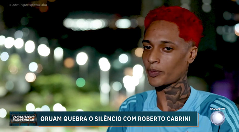 Oruam durante entrevista com Roberto Cabrini