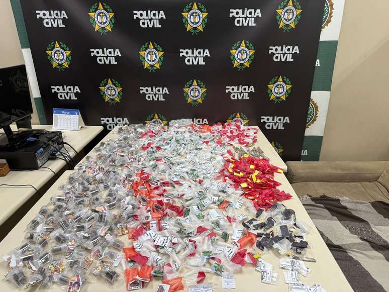 Foram encontrados mais de 2 mil entorpecentes