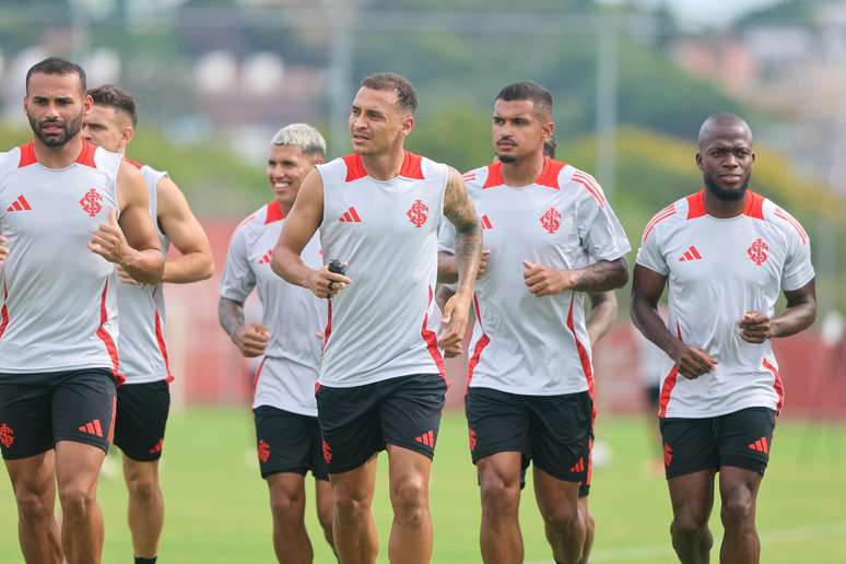 Elenco do Inter. 