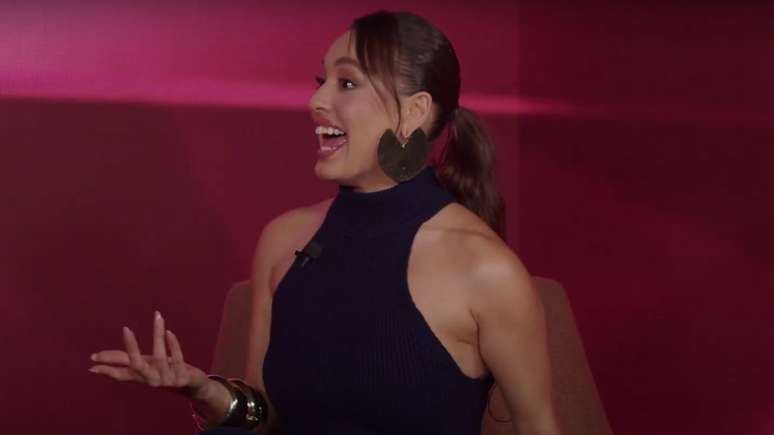 Beatriz Reis, ex-participante do BBB 24, durante entrevista à TV CARAS