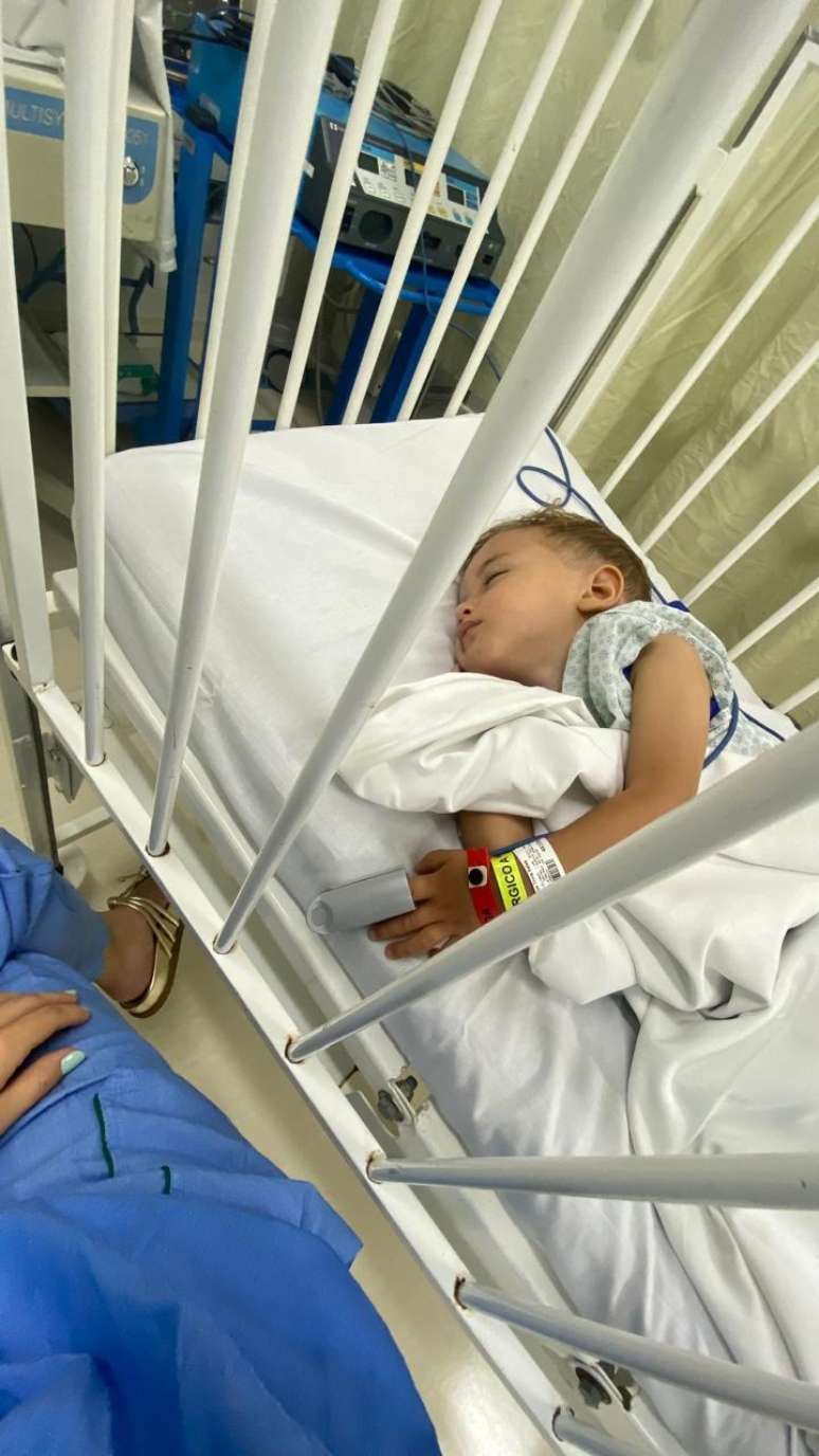 Dom&ecirc;nico durante tempo no hospital 