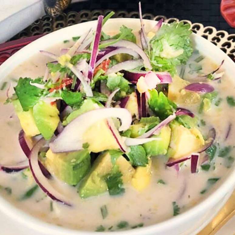 CEVICHE DE ABACATE COM LEITE DE TIGRE PICANTE (VEGANO)