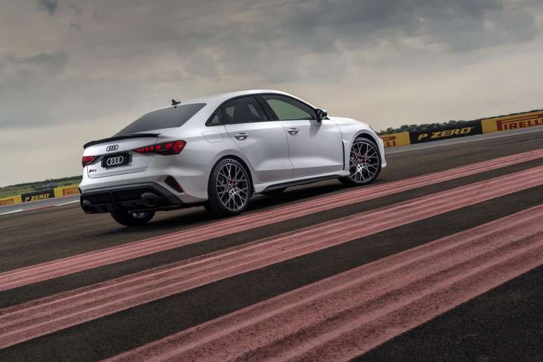 Novo Audi RS3 Sedan Track