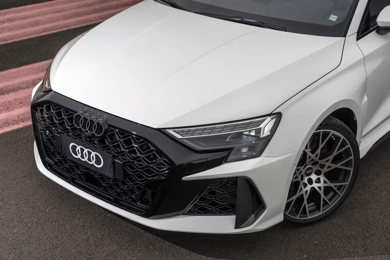 Novo Audi RS3 Sedan Track
