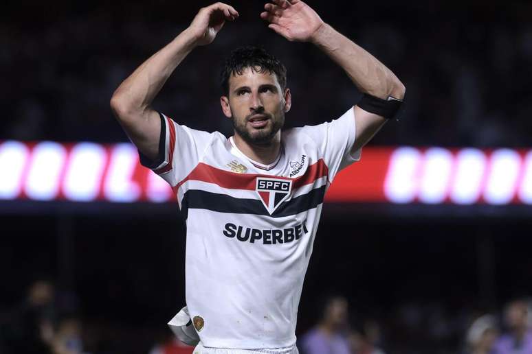Jonathan Calleri (São Paulo) comemorando seu gol contra o Novorizontino, no dia 03.03.2025 
