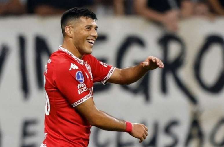 Fora de casa, Hurac&aacute;n estreou na Sul-Americana vencendo o Corinthians &ndash;