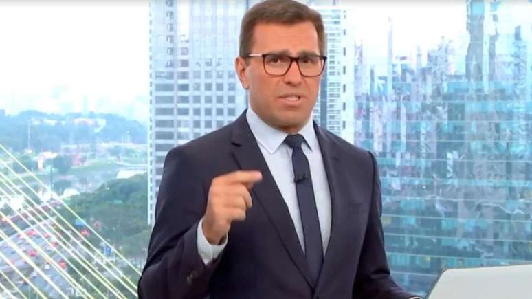 After the resignation from Globo, Rodrigo Bocardi reappears on the web