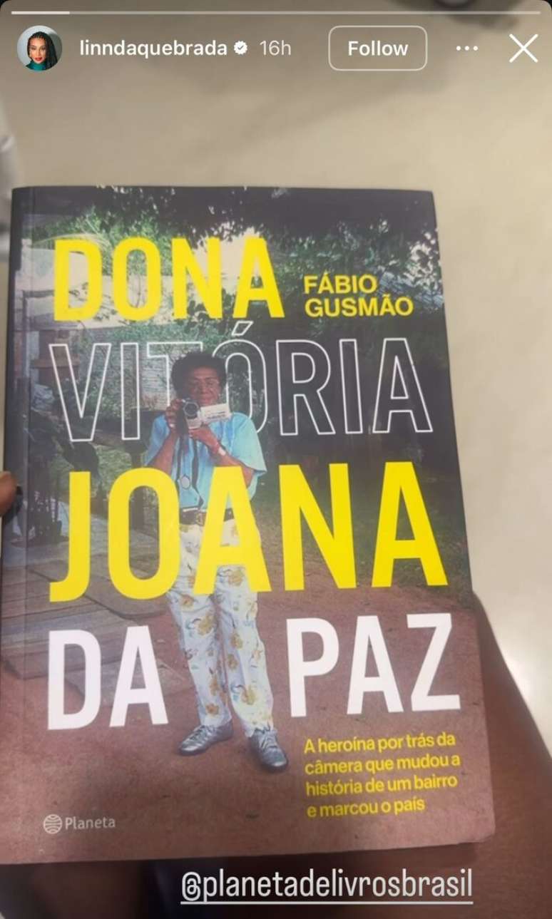 Linn da Quebrada compartilha imagem do livro Dona Vit&oacute;ria Joana da Paz, de F&aacute;bio Gusm&atilde;o