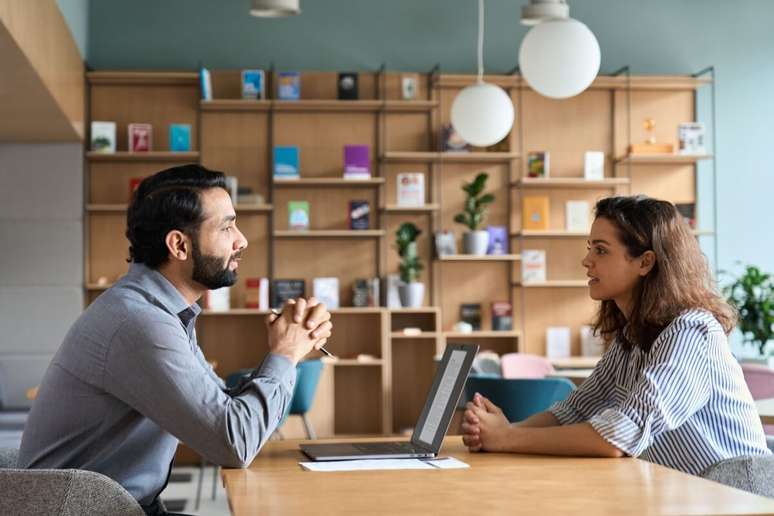 Durante a entrevista, opte por perguntas práticas e objetivas 