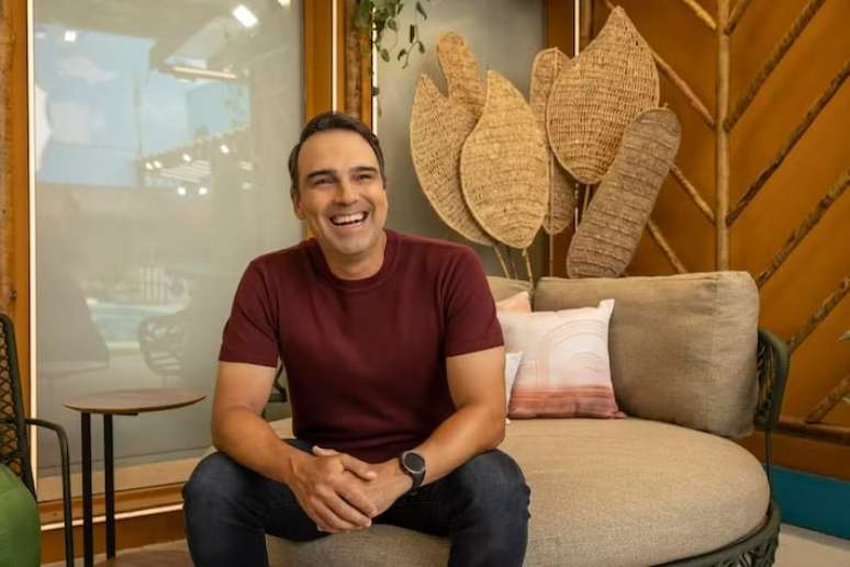 O apresentador Tadeu Schmidt se divertiu com discussão no 'BBB 25'
