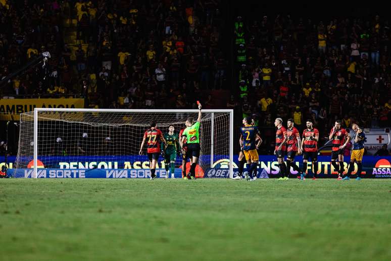 Sport e Retrô em ação. 