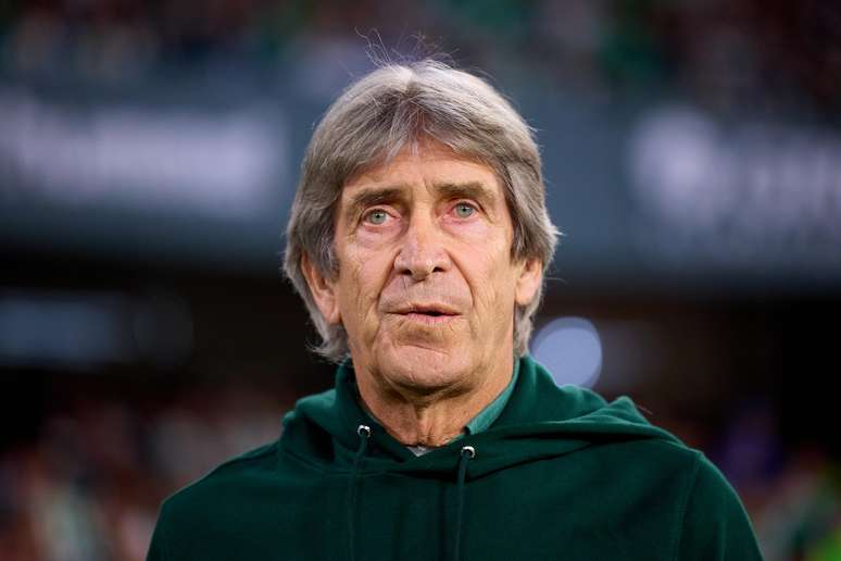 O treinador chileno Manuel Pellegrini, do Real Betis, em duelo contra o Sevilla