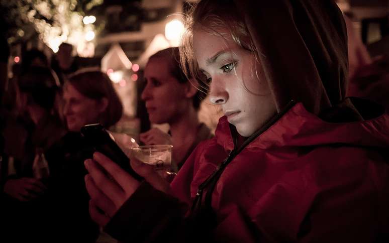 TikTok e Instagram afetam mais o psicológico de meninas do que de meninos, diz estudo