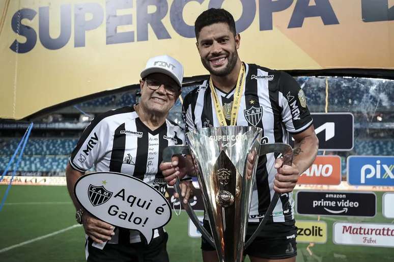 Hulk e seu pai, Gilvan &ndash; Pedro Souza/ Atletico MG