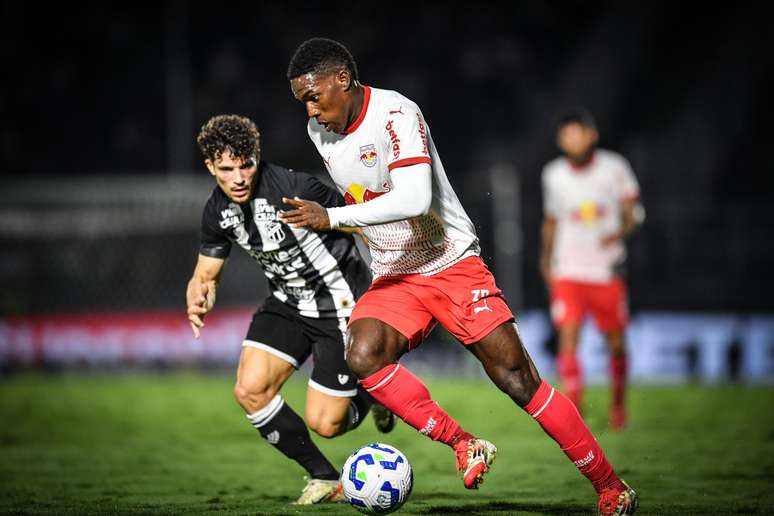 Henry Mosquera, jogador do Red Bull Bragantino. 