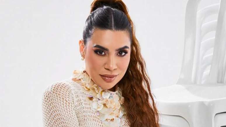 A cantora sertaneja Naiara Azevedo