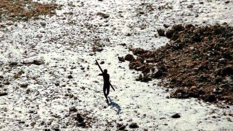 Os sentineleses são considerados o povo 'mais isolado do mundo'