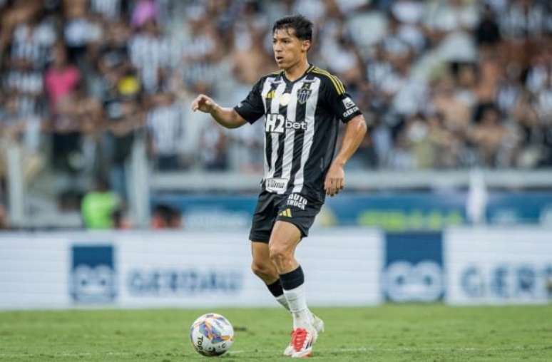 Pedro Souza / Atl&eacute;tico - Legenda: Alan Franco em a&ccedil;&atilde;o pelo Atl&eacute;tico