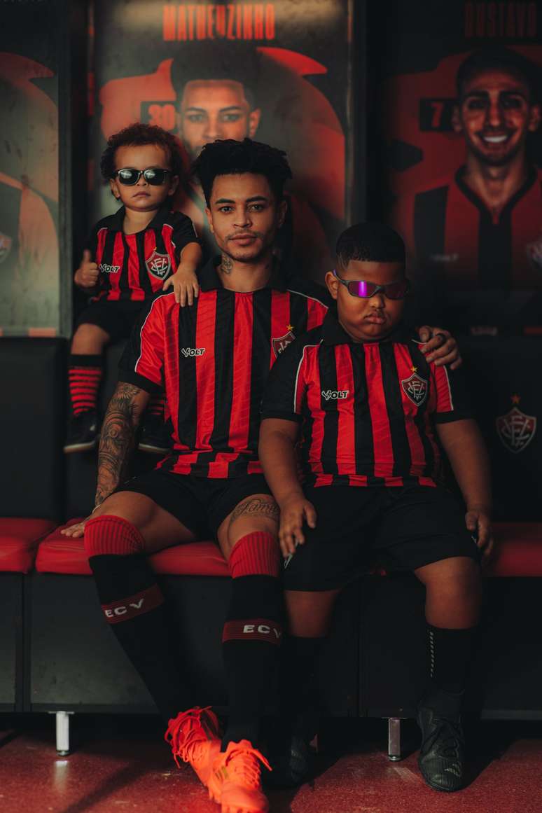 A nova camisa 1 do Vit&oacute;ria. 