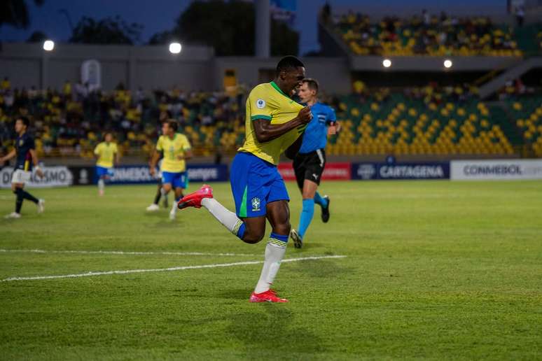 Al&eacute;m da classifica&ccedil;&atilde;o para a Copa do Mundo, Sele&ccedil;&atilde;o avan&ccedil;ou &agrave; semifinal do Sul-Americano &ndash;