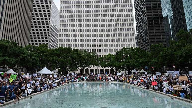 Manifestantes tamb&eacute;m se reuniram em Houston, no Texas