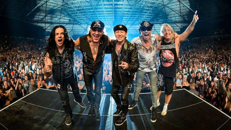 Scorpions (E-D): Pawel Maciwoda, Matthias Jabs, Klaus Meine, Rudolf Schenker e Mikkey Dee -