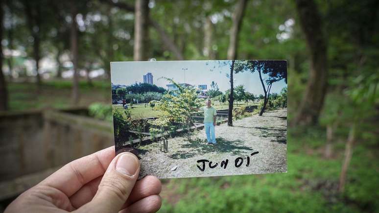 Na foto de 2005, &eacute; poss&iacute;vel ver onde passa o c&oacute;rrego Tiquatira, com algumas &aacute;rvores pequenas na margem