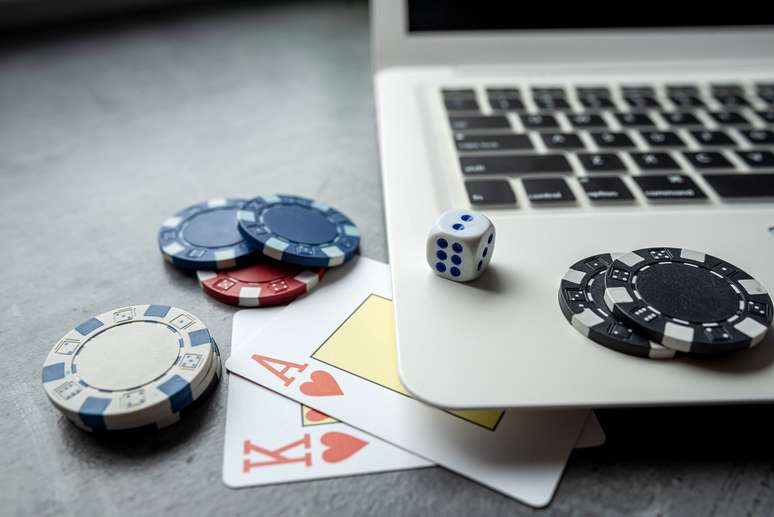 Blackjack online: saiba como jogar online em cassino