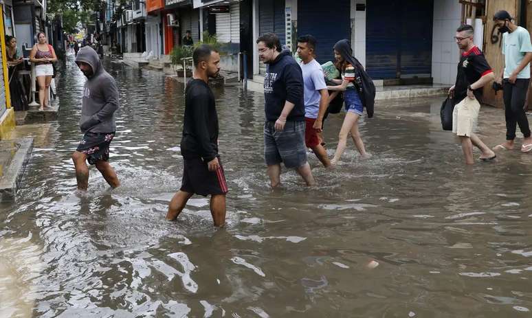 Em janeiro de 2024, chuvas provocaram a morte de quatro pessoas e danificaram mais de 20 mil casas na zona norte do RJ.