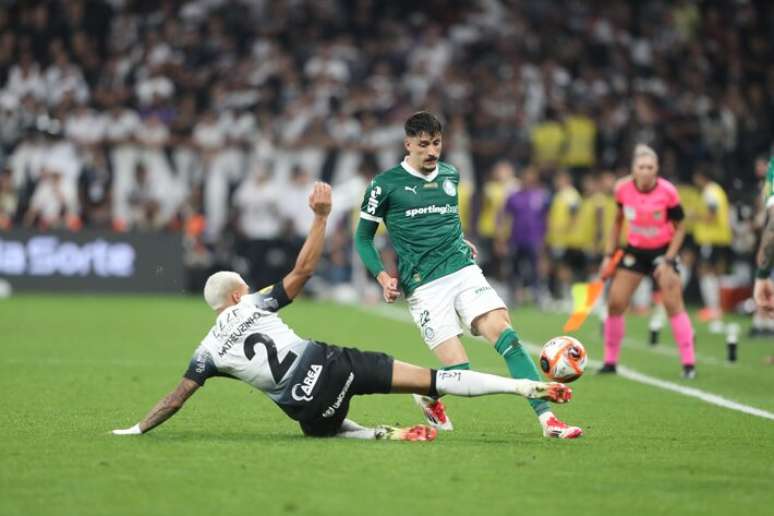Corinthians e Palmeiras se enfrentaram no sábado pela primeira vez desde a final do Paulistão.