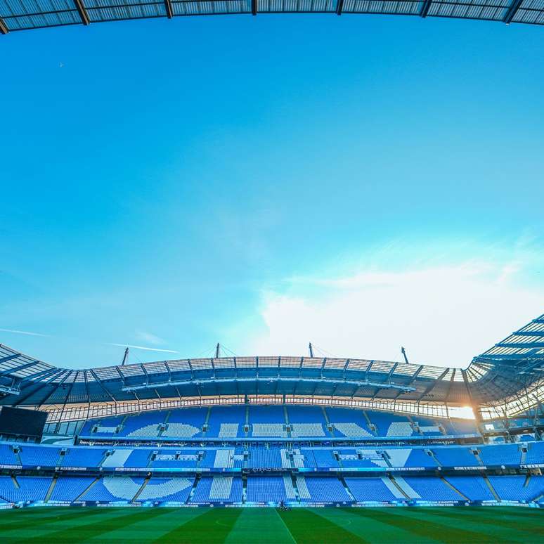 Est&aacute;dio Etihad.